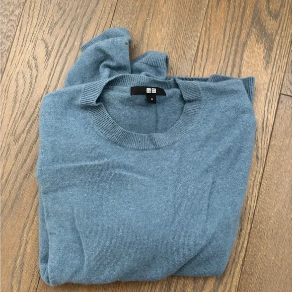 100% cashmere Uniqlo crewneck sweater - Picture 3 of 6